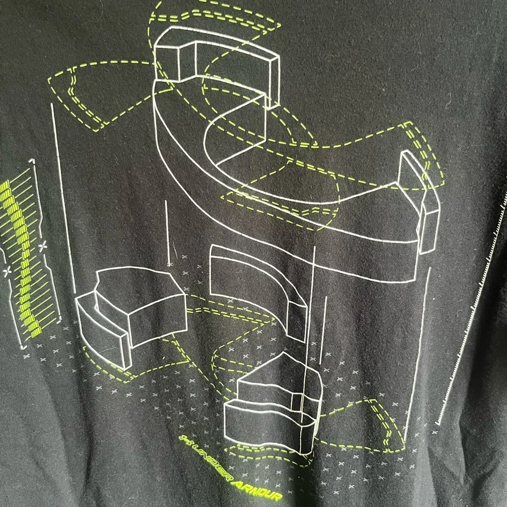 Men’s M Black Under Armour Loose Fit Athletic Casual Tee Shirt